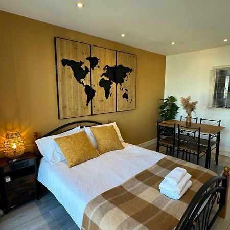 Cozy Flat With Balcony Leilighet London Eksteriør bilde