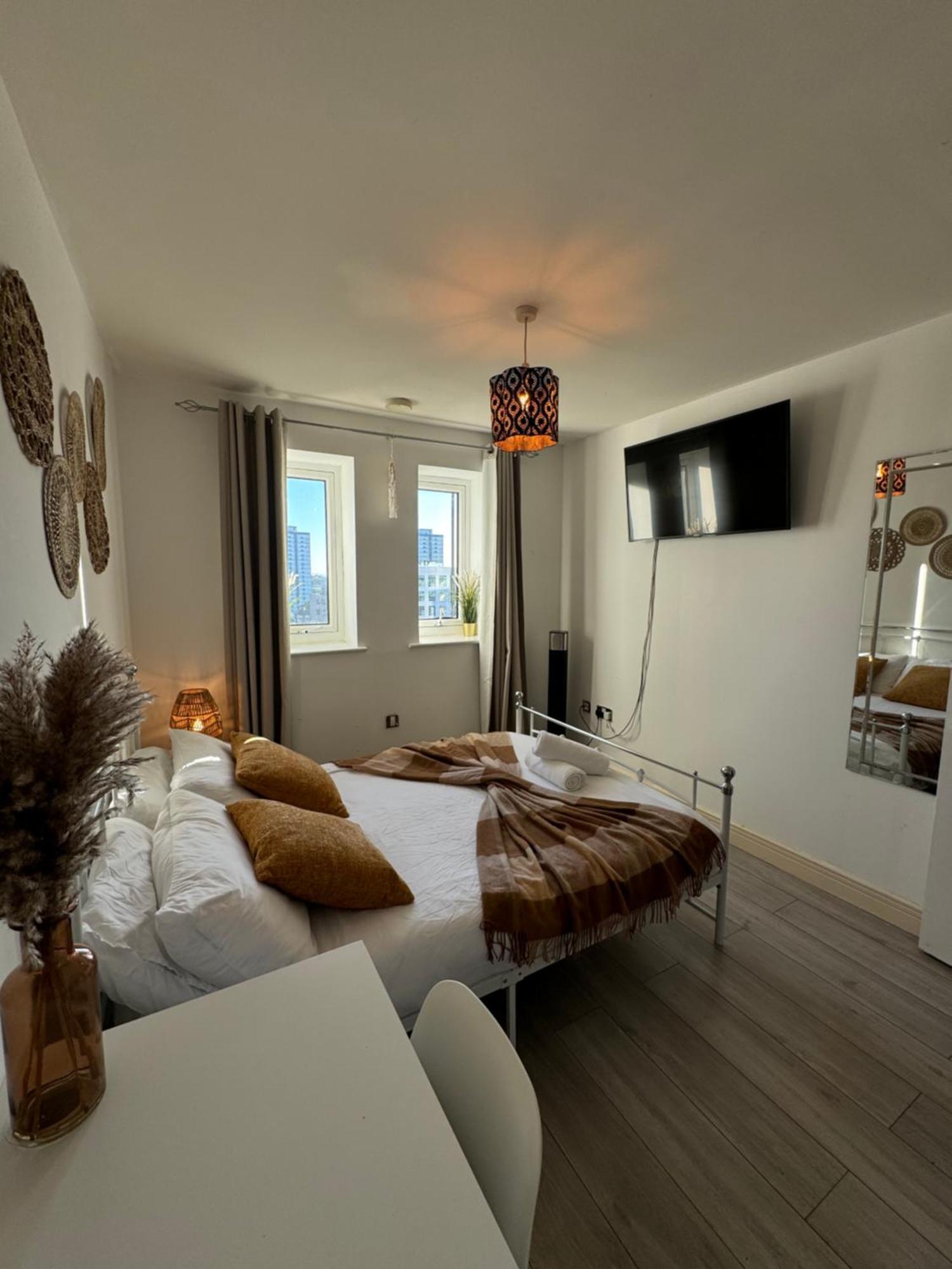 Cozy Flat With Balcony Leilighet London Eksteriør bilde
