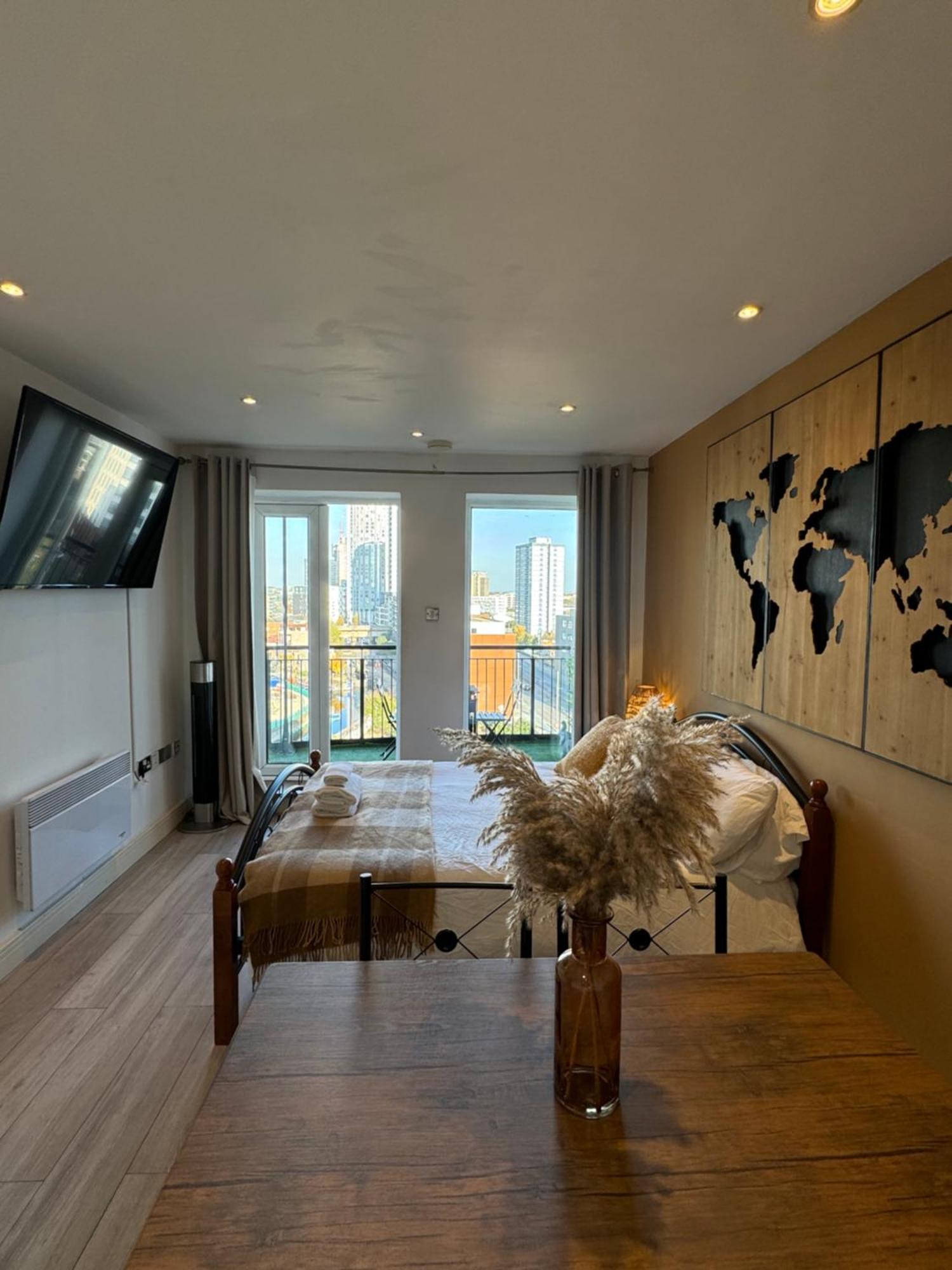 Cozy Flat With Balcony Leilighet London Eksteriør bilde